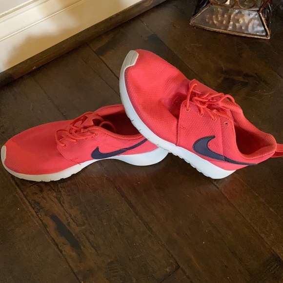 5Y girls pink Roshe run shoes - Picture 5 of 5